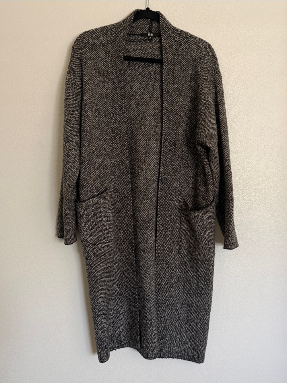 Uniqlo Black and White Marled Knit Cardigan